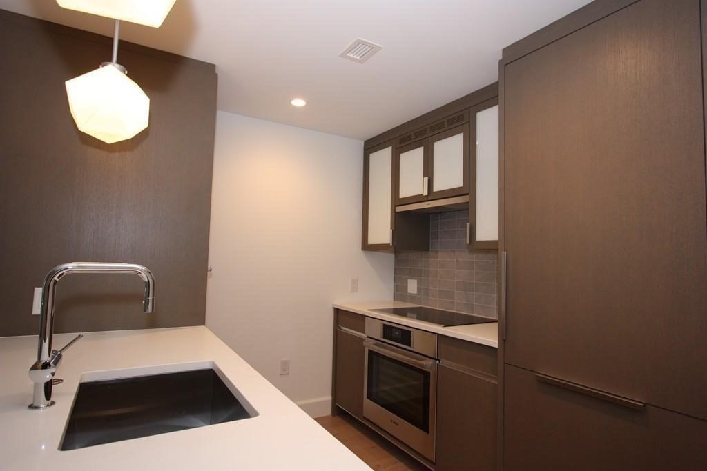 100 Lovejoy Wharf, West End