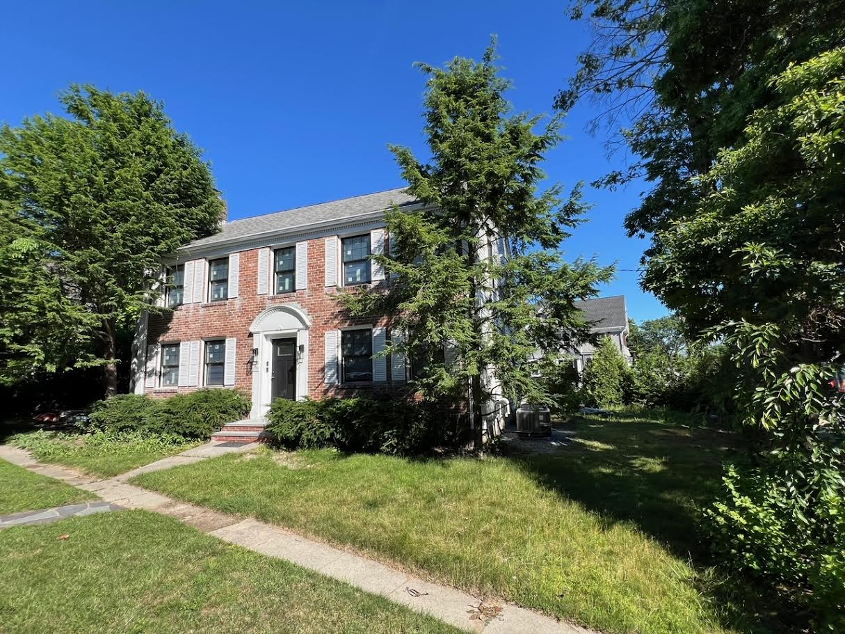 1136 Walnut St, Newton Highlands