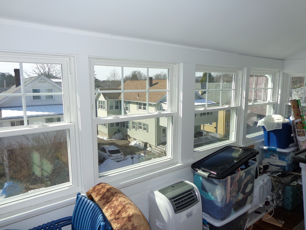 8 Holden Rd, Belmont