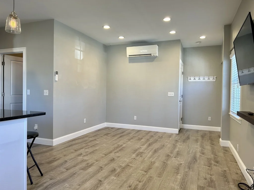 127 Bridge St, Beverly