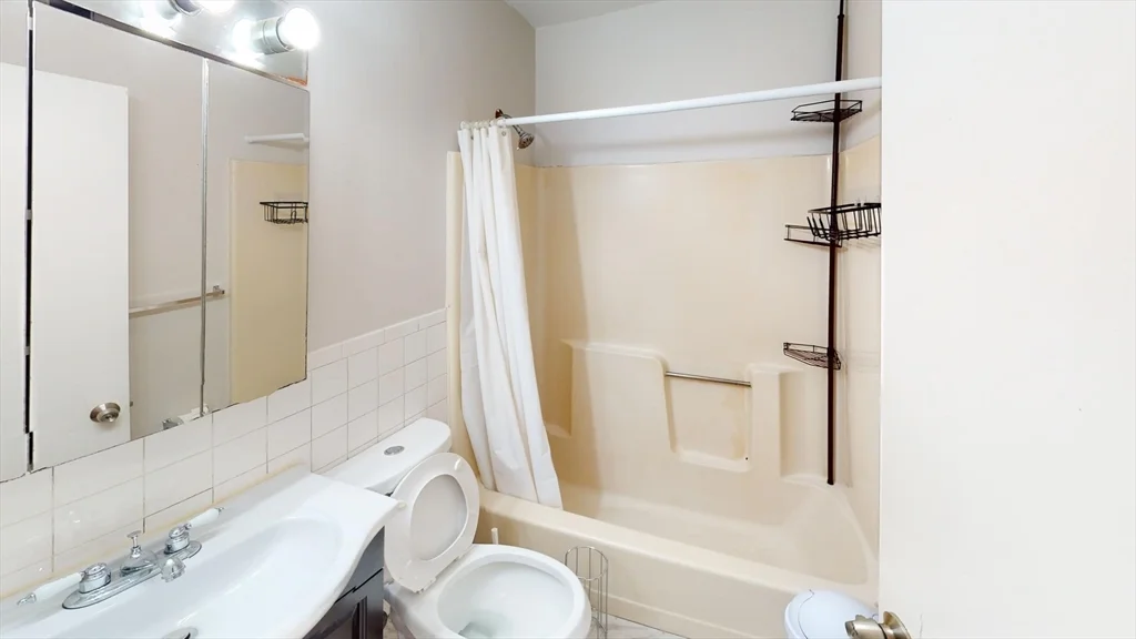 96 Hammond St, South End