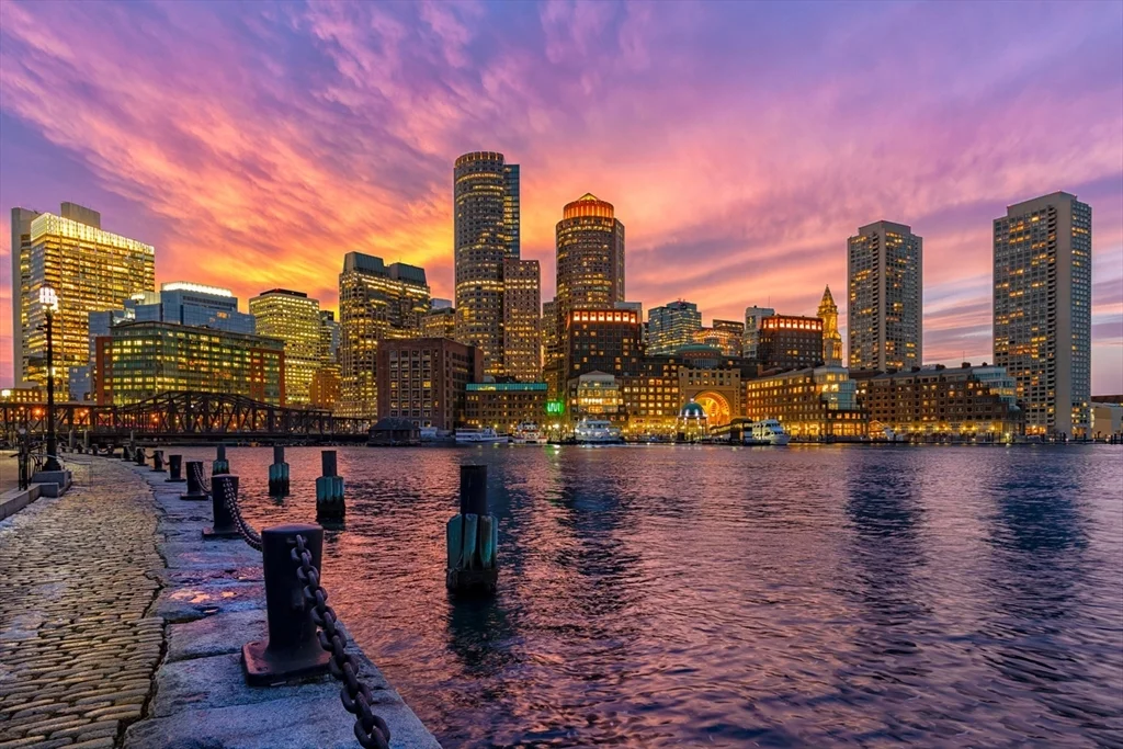 65 E India Row, Waterfront