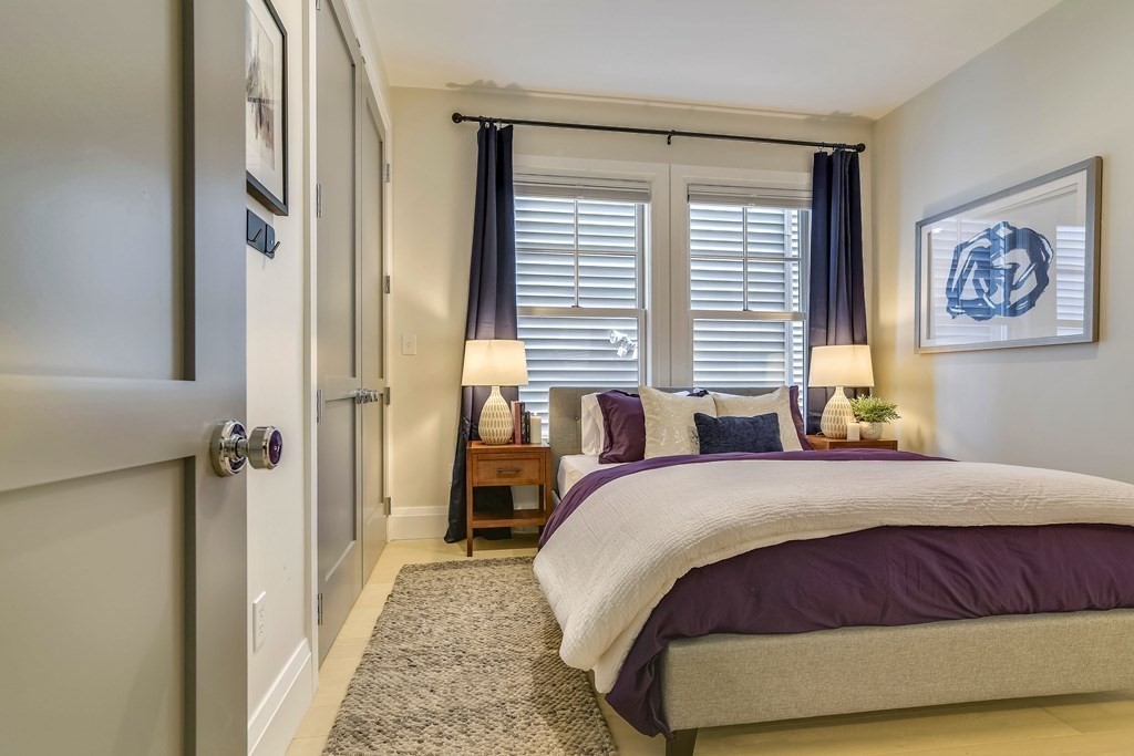 719 E 2nd St, South Boston