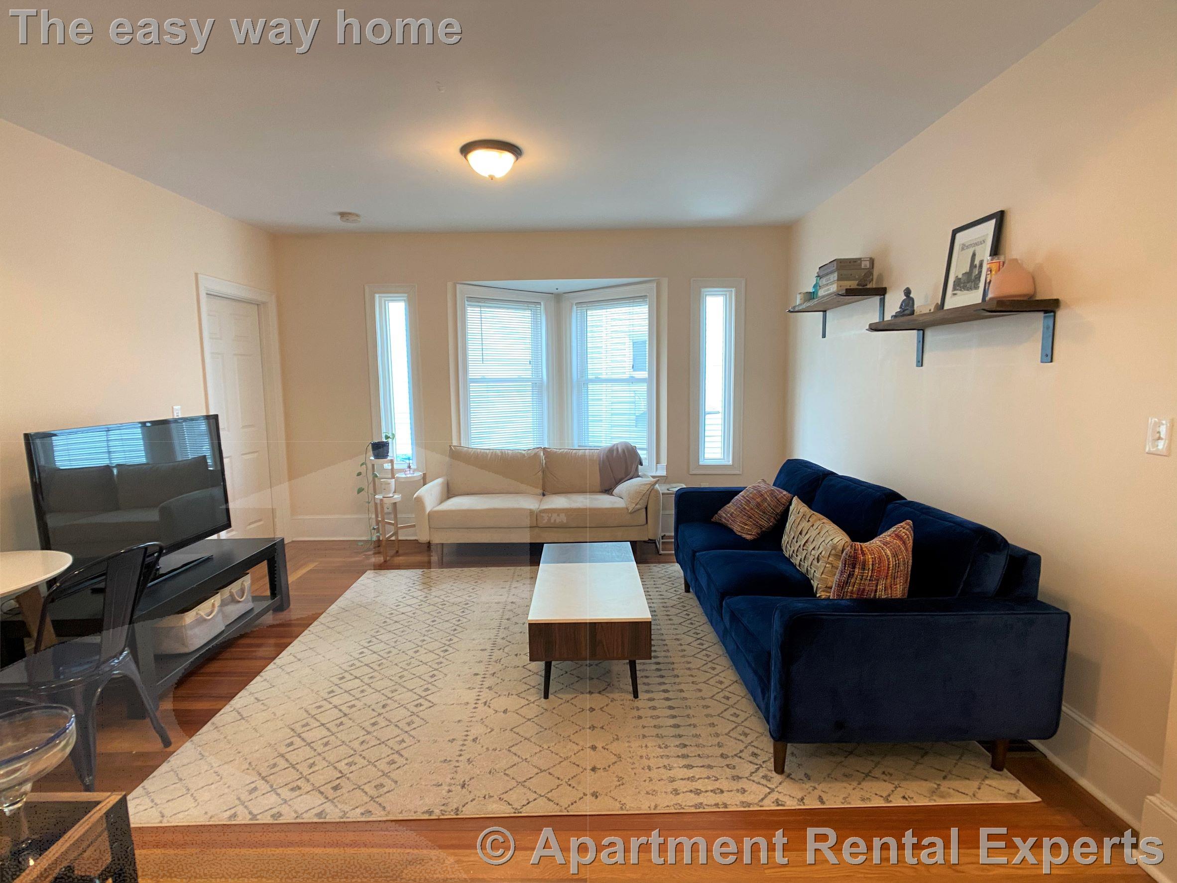 23 Willard Ave, Tufts