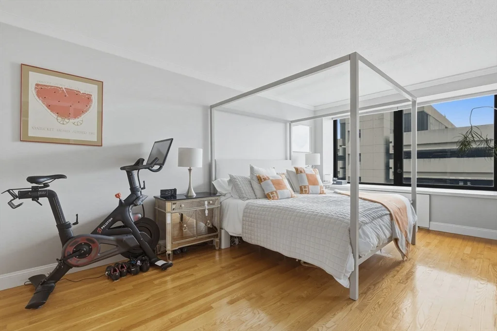 65 E India Row, Downtown