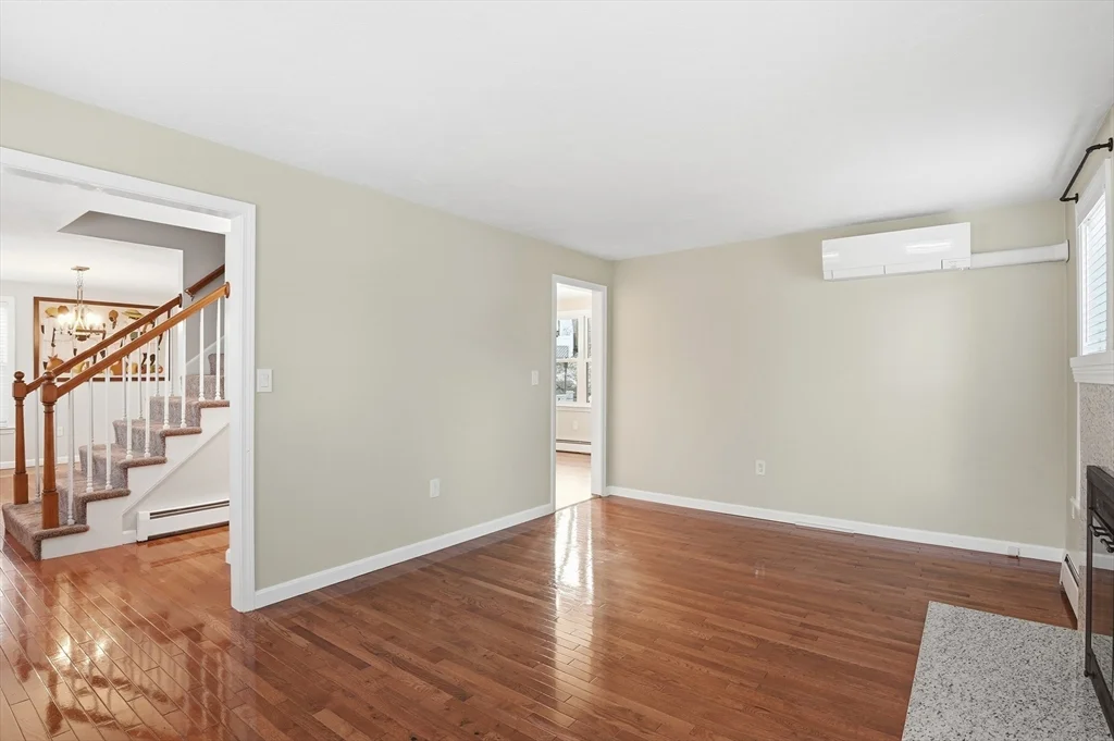 42 Catalpa Cir, Worcester