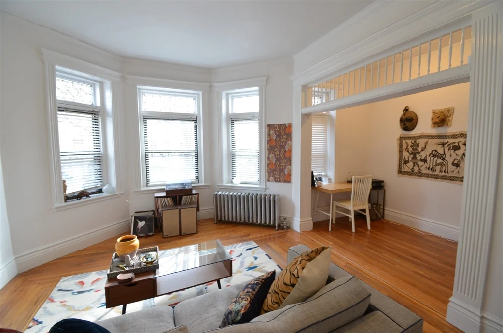 1109 Boylston St, Fenway