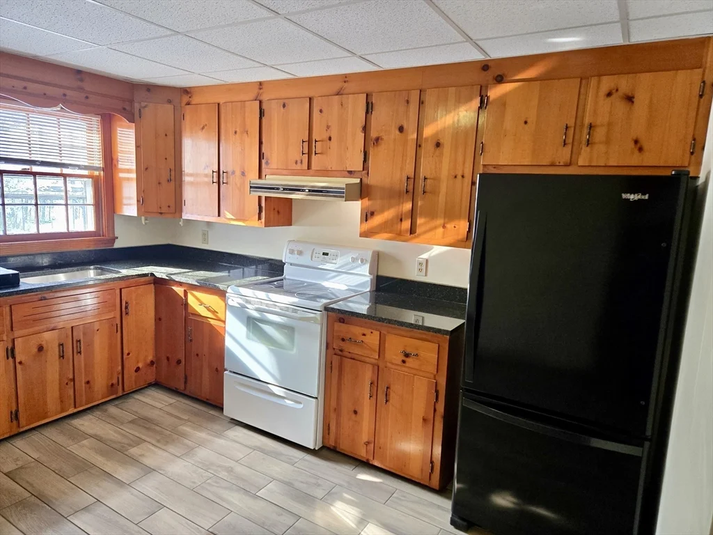 216 Ashland Ave, Southbridge