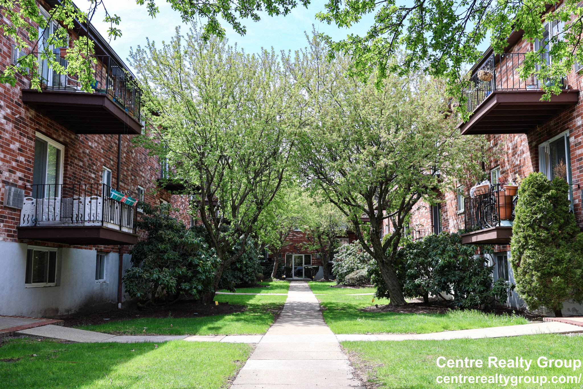 14 Bryon Rd, Chestnut Hill