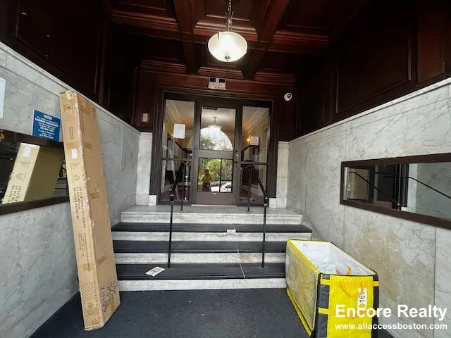 1191 Boylston St, Fenway