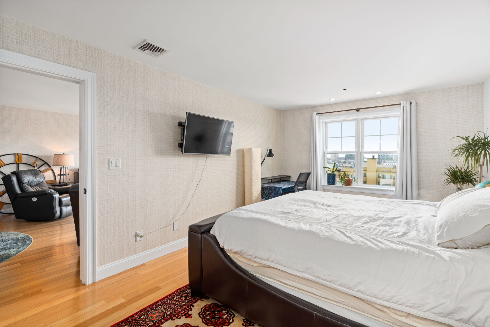 320 West 3rd St, South Boston