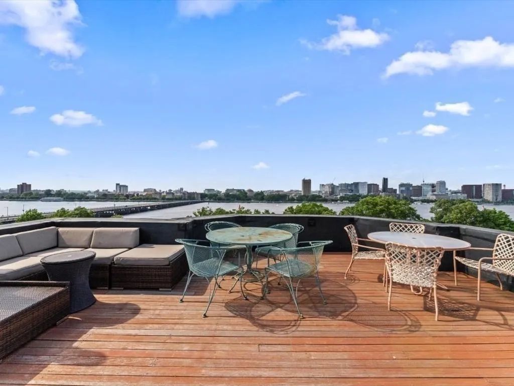 458 Beacon St, Back Bay