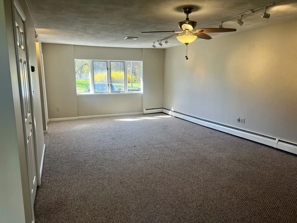 1 Perkins Rd, Danvers