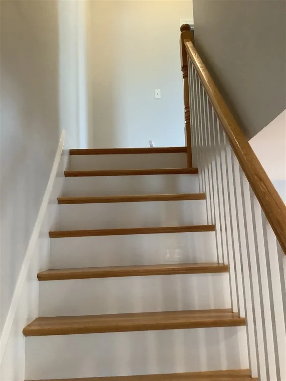 10 Moulton Ct, Beverly