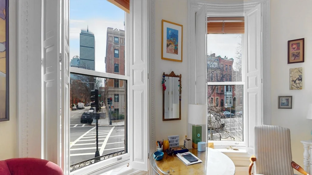 404 Beacon St, Back Bay