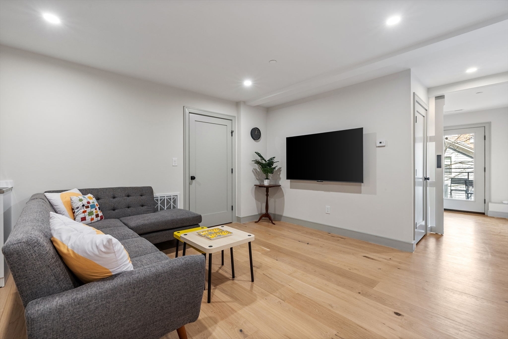 151 Mason Ter, Brookline