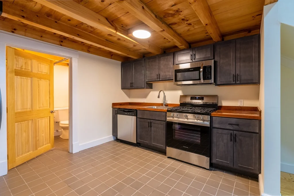 1 Central St, Southbridge