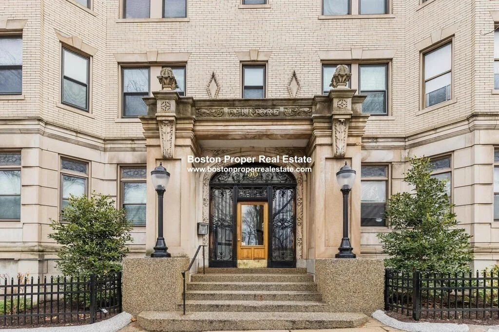 56 Charlesgate E, Fenway
