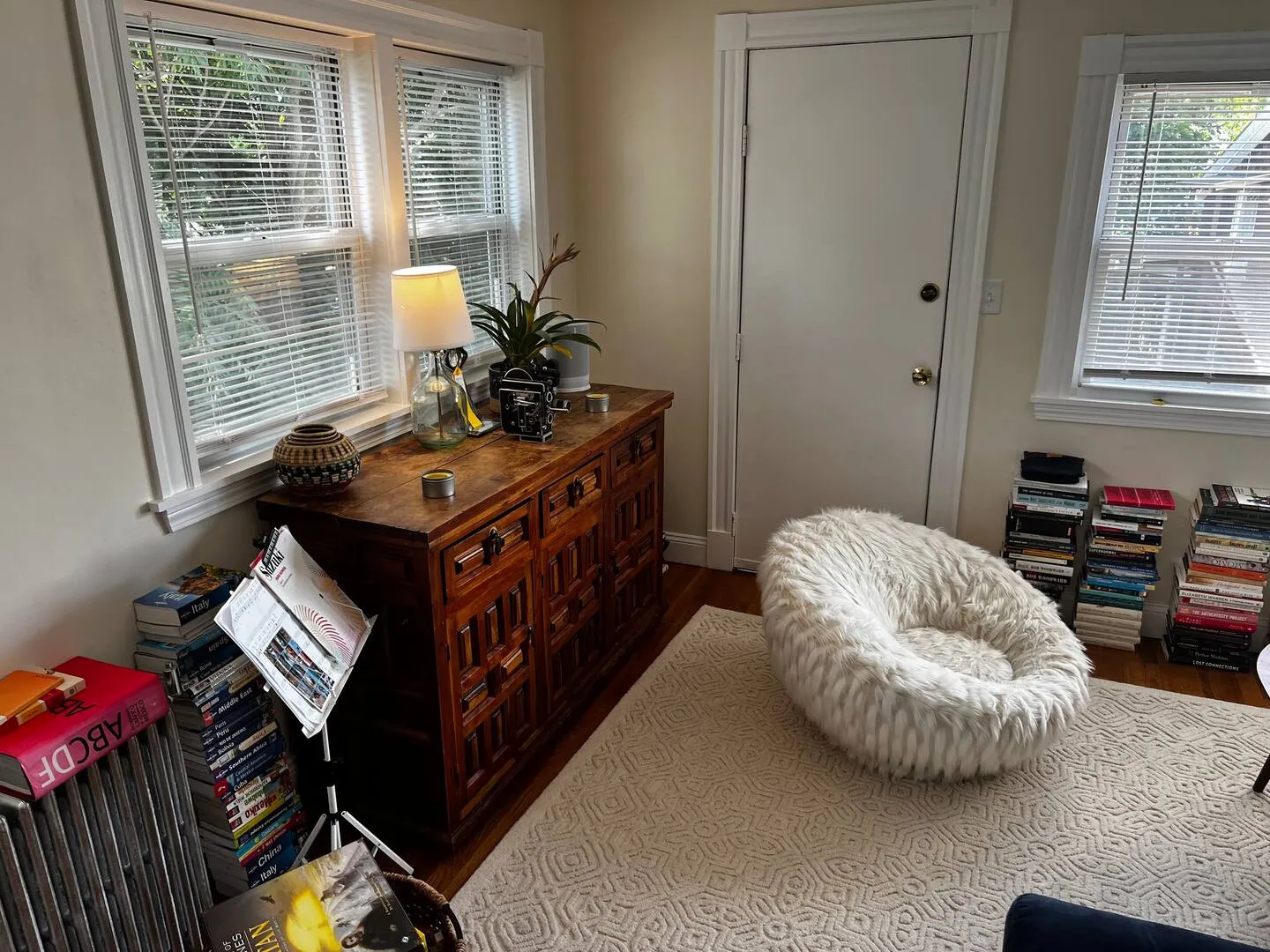 2574 Massachusetts Ave, North Cambridge