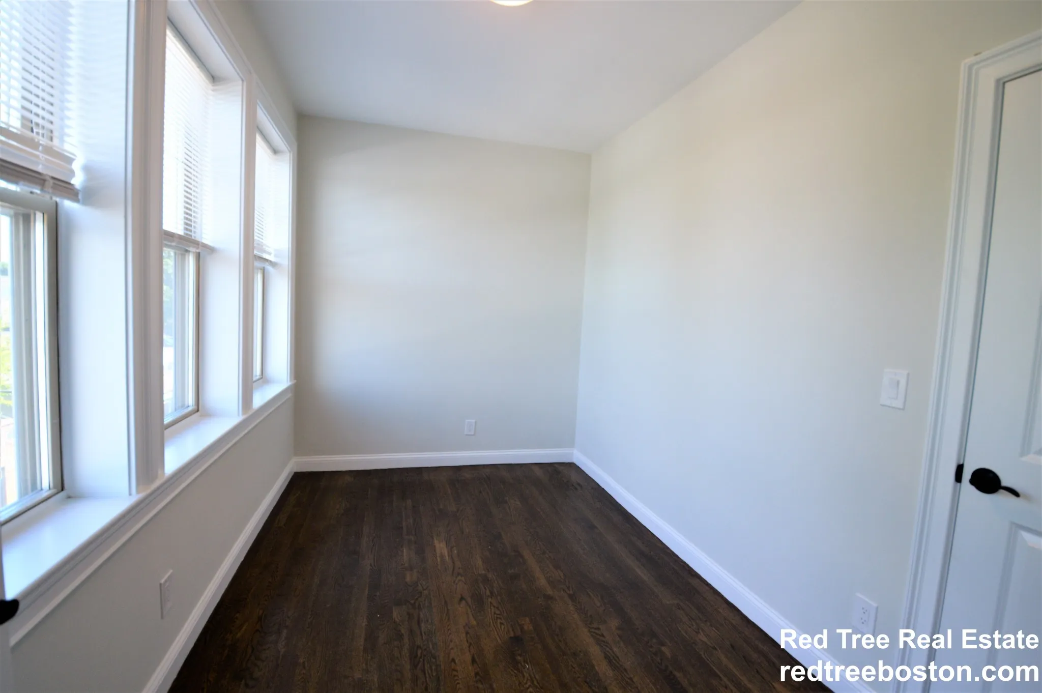 2017 Commonwealth Ave, Brighton