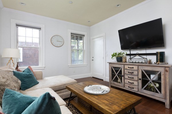 505 E 3rd St, South Boston