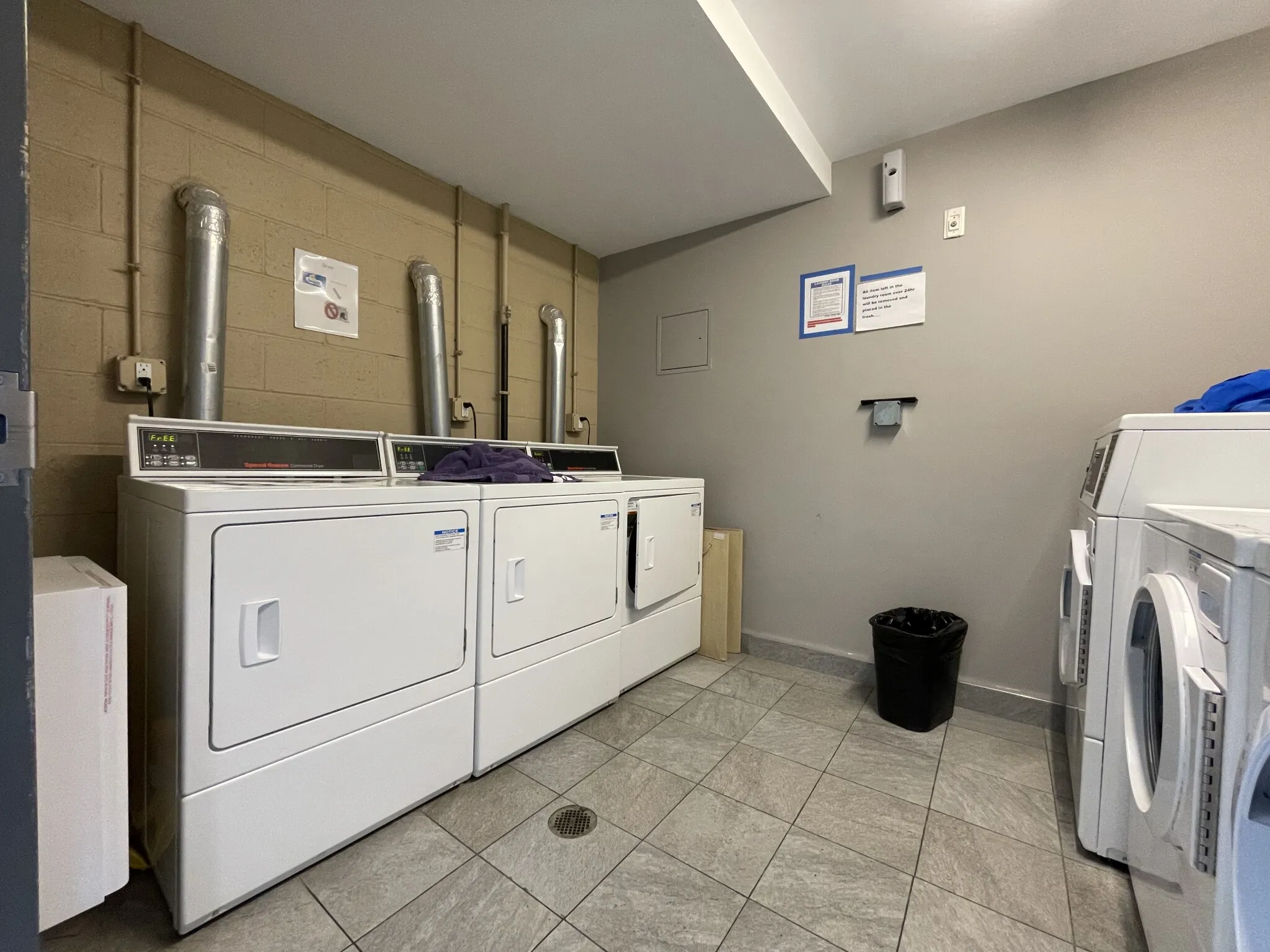 1085 Boylston St, Fenway