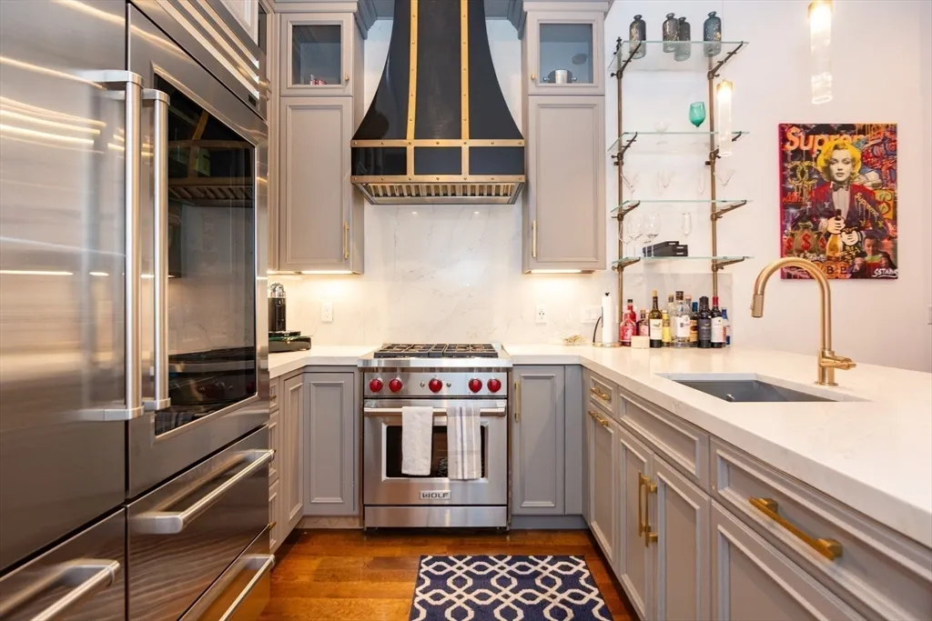 288 Commonwealth Ave, Back Bay