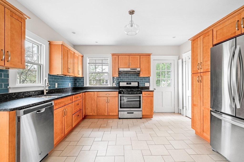 6 Prince St, Marblehead