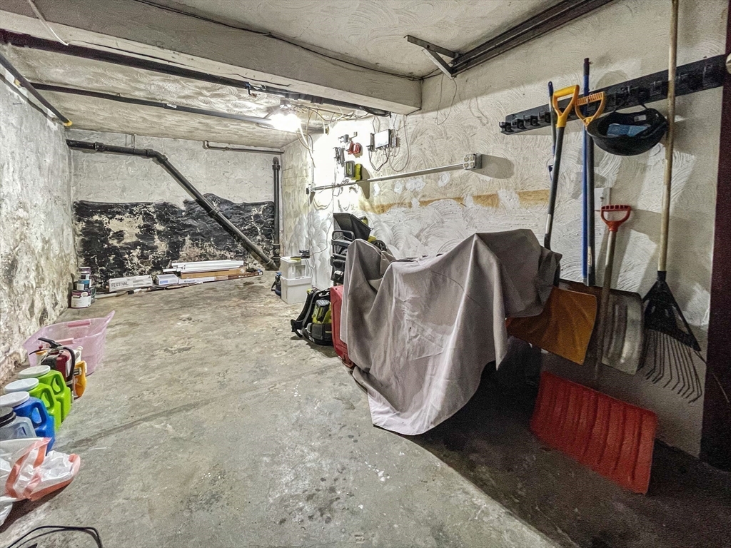 41 Burrwood Rd, West Roxbury