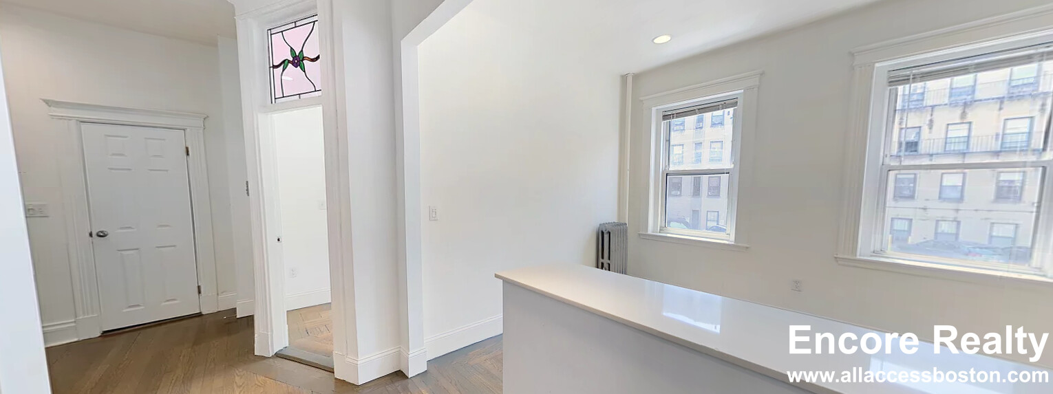 20 Queensberry St, Fenway