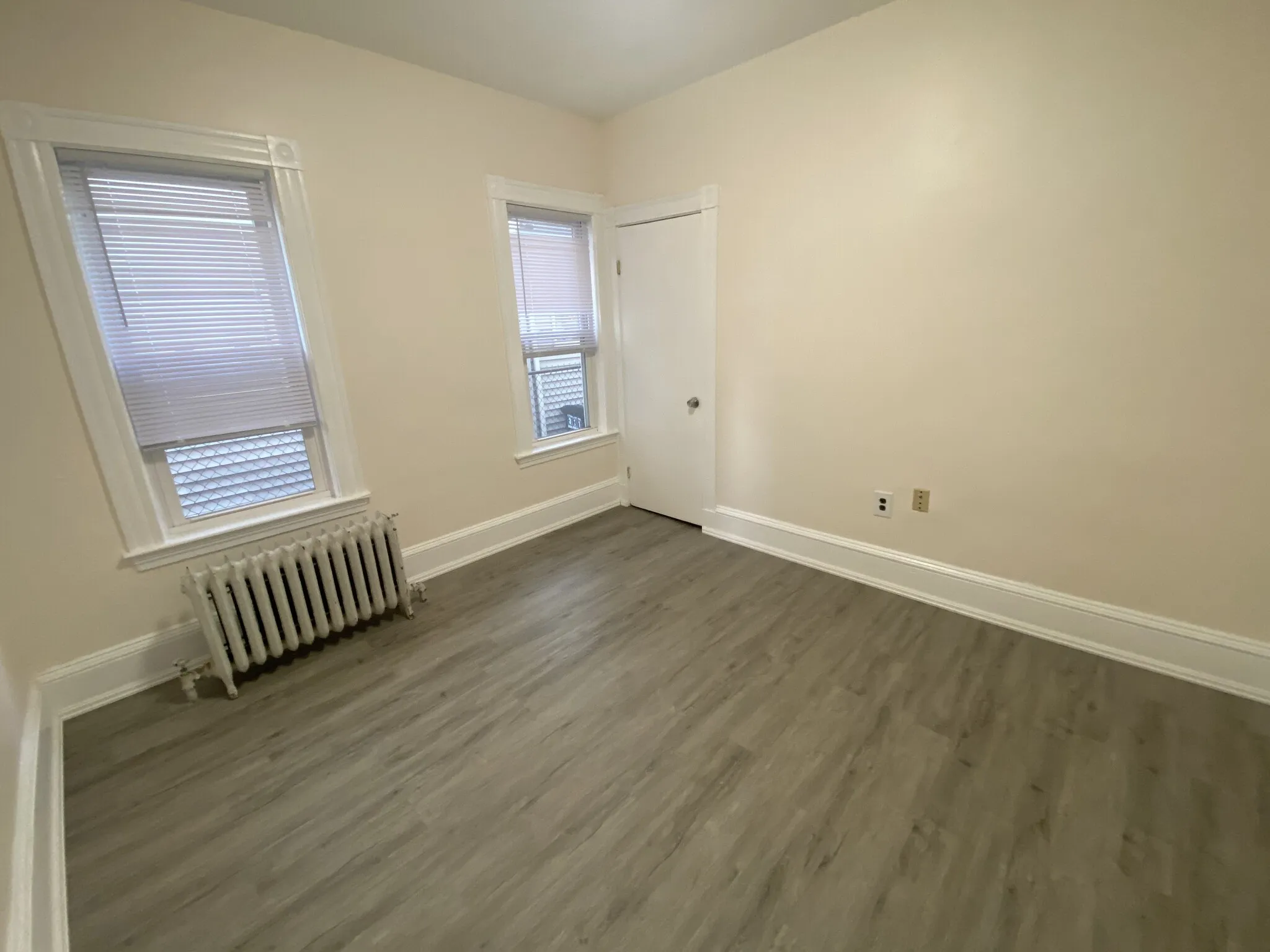 33 Everett Ave, East Somerville