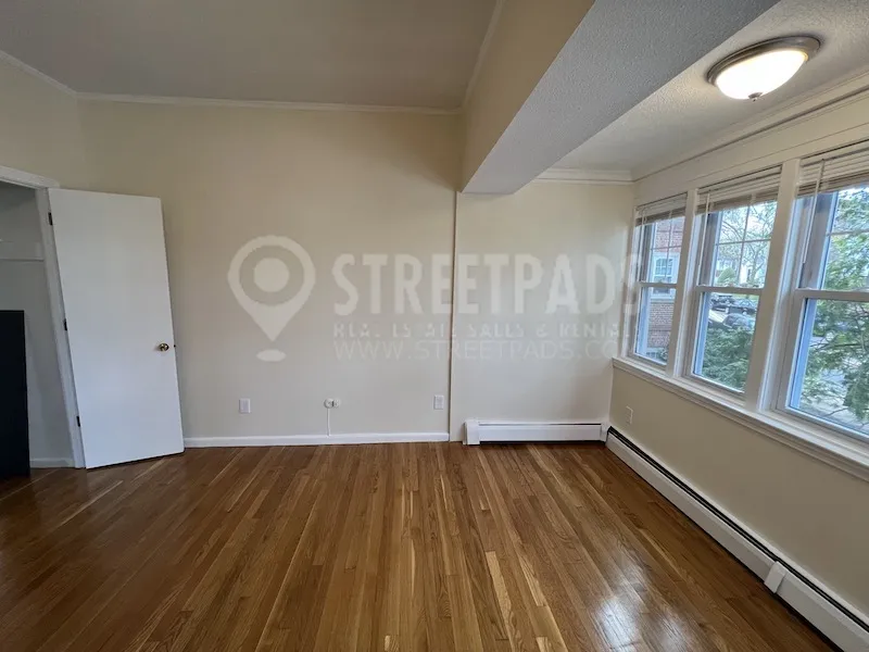 2018 Commonwealth Ave, Brighton