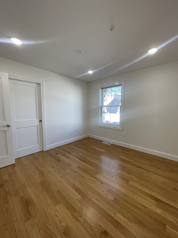 40 Everett St, Everett