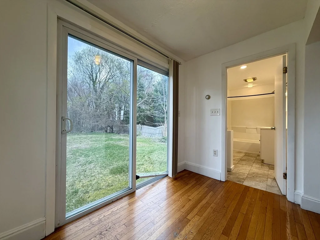98 W Spring St, Avon