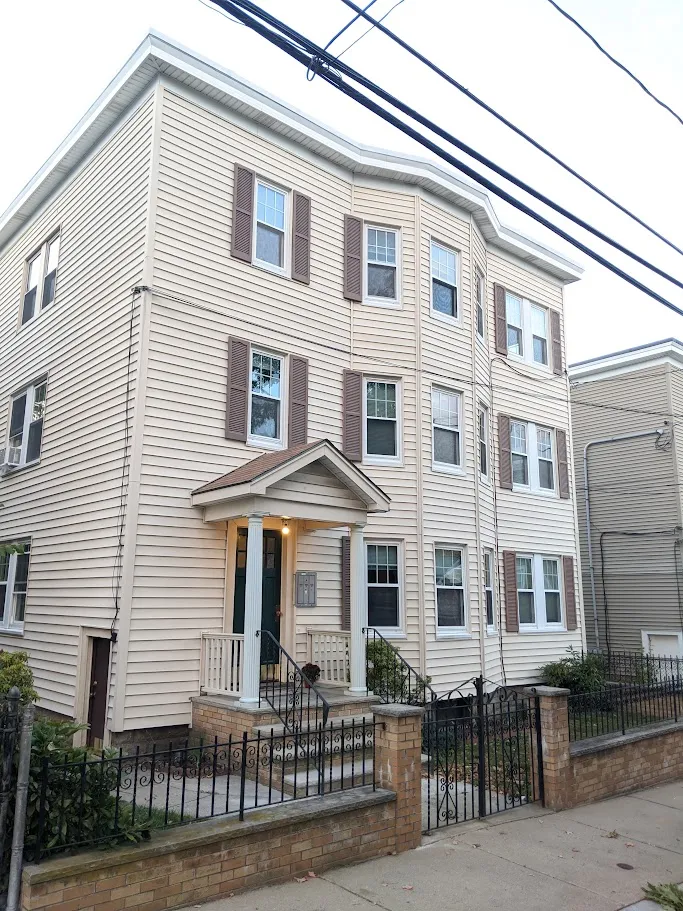 66 Brock St, Oak Square