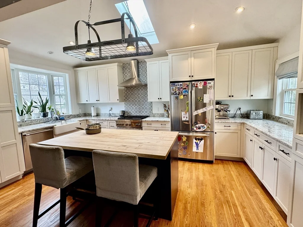 859 Fellsway W, Medford