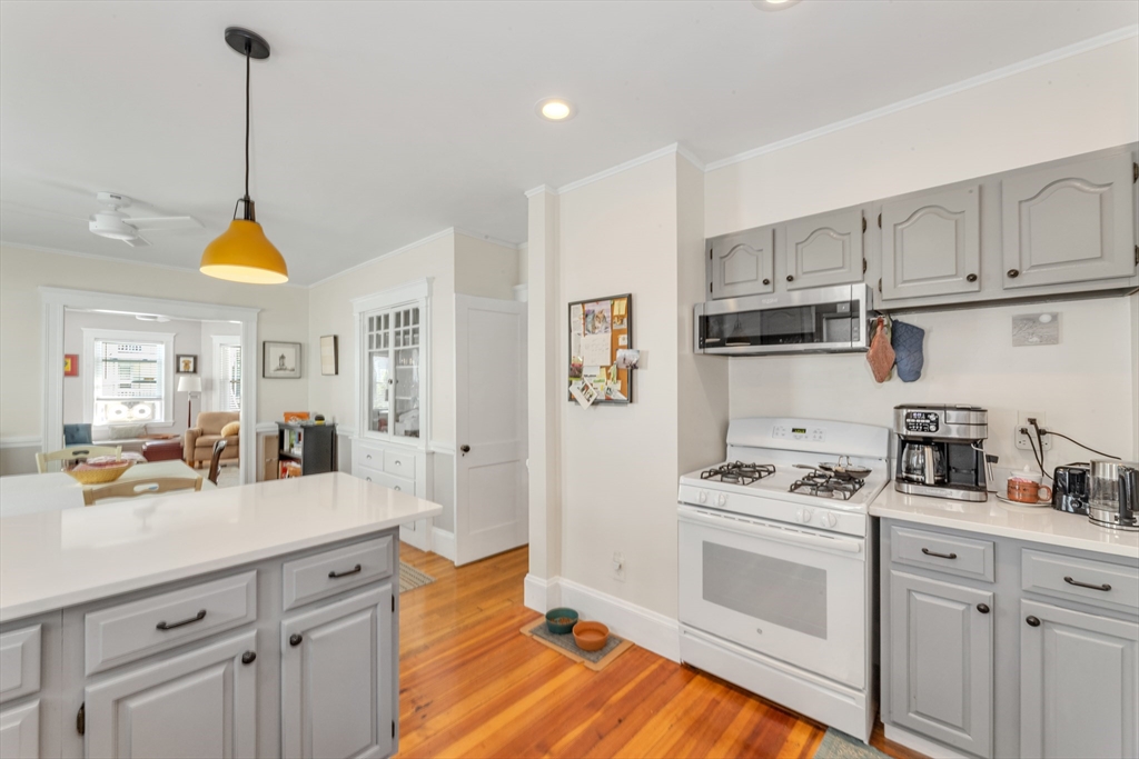 79 Hewlett, Roslindale