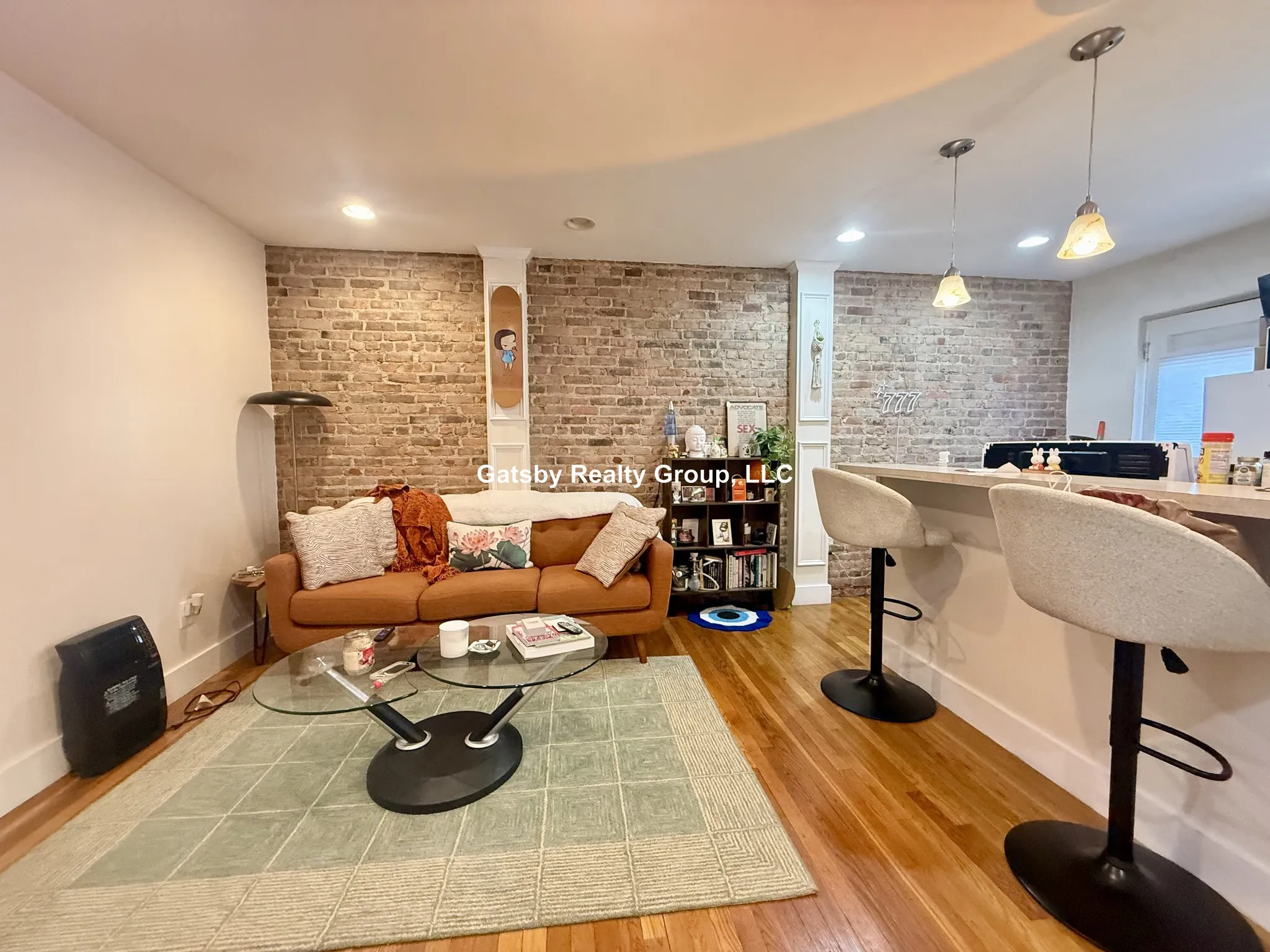 293 Spring Street Extension, Medford
