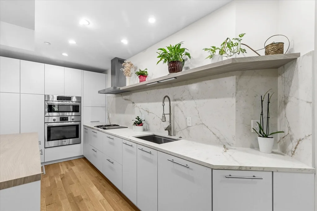 1313 Washington, South End