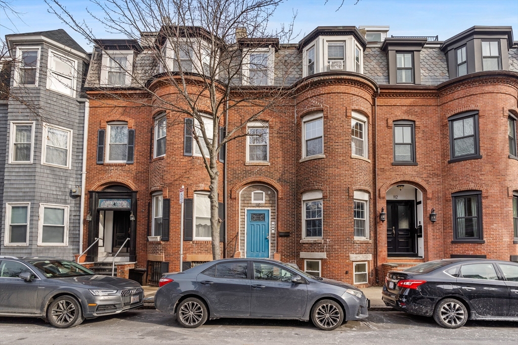 110 W 3rd St, South Boston