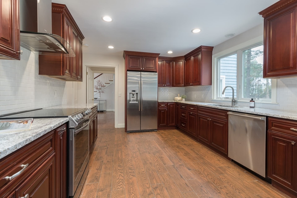 22 Bradford Rd, Weston