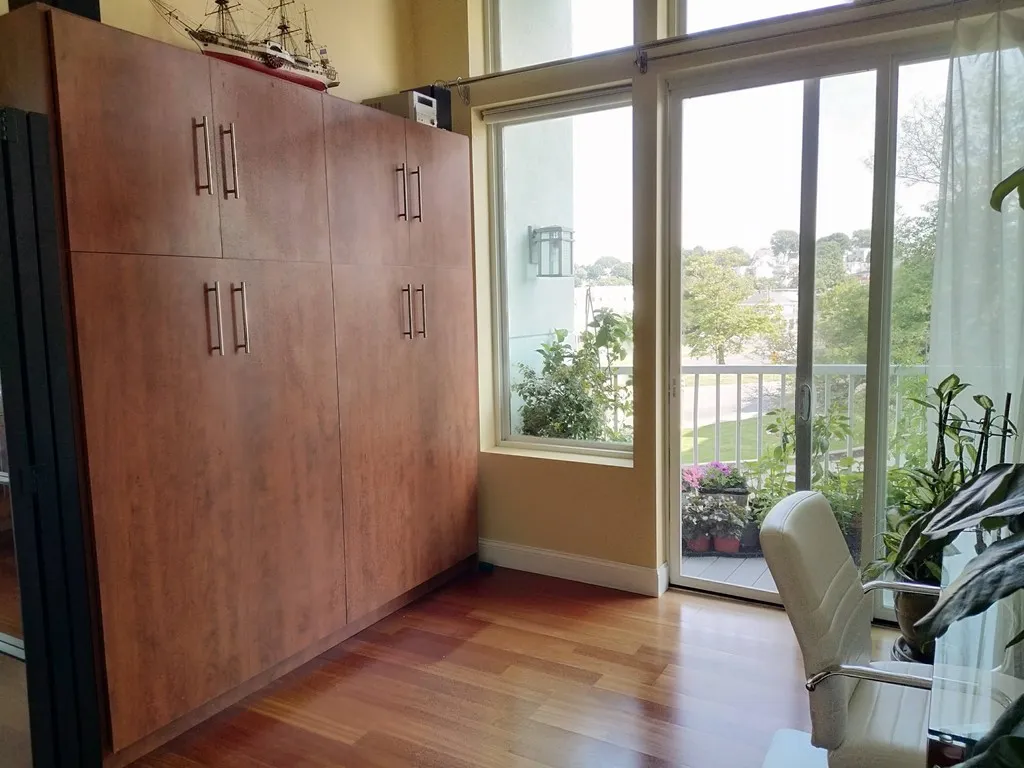 10 Ocean Ave, Revere Beach