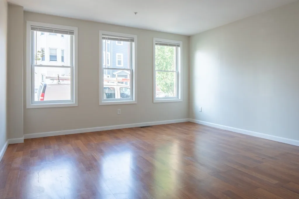 45 Chelsea St, East Boston