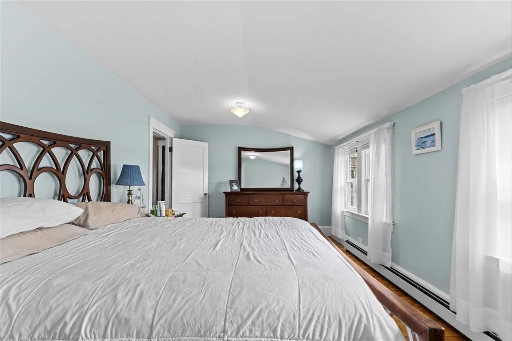 6 Davis Way, Worcester