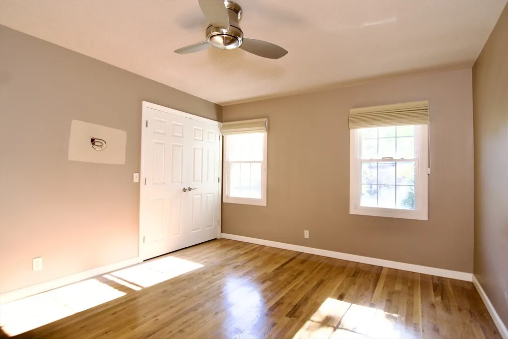 20 Smithfield Ct, Forest Park