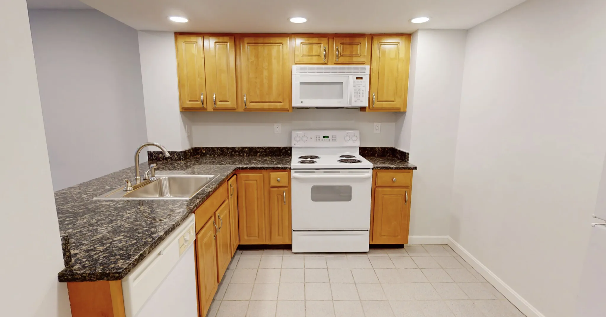 24 Queensberry St, Fenway