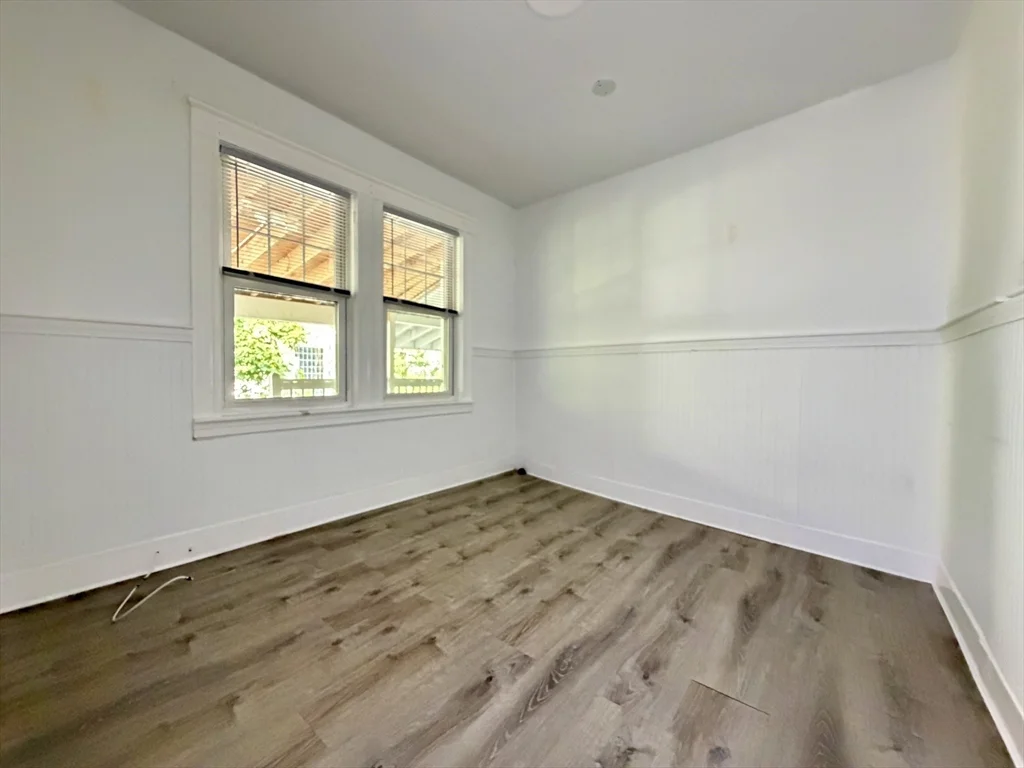 7 Main St, Foxboro