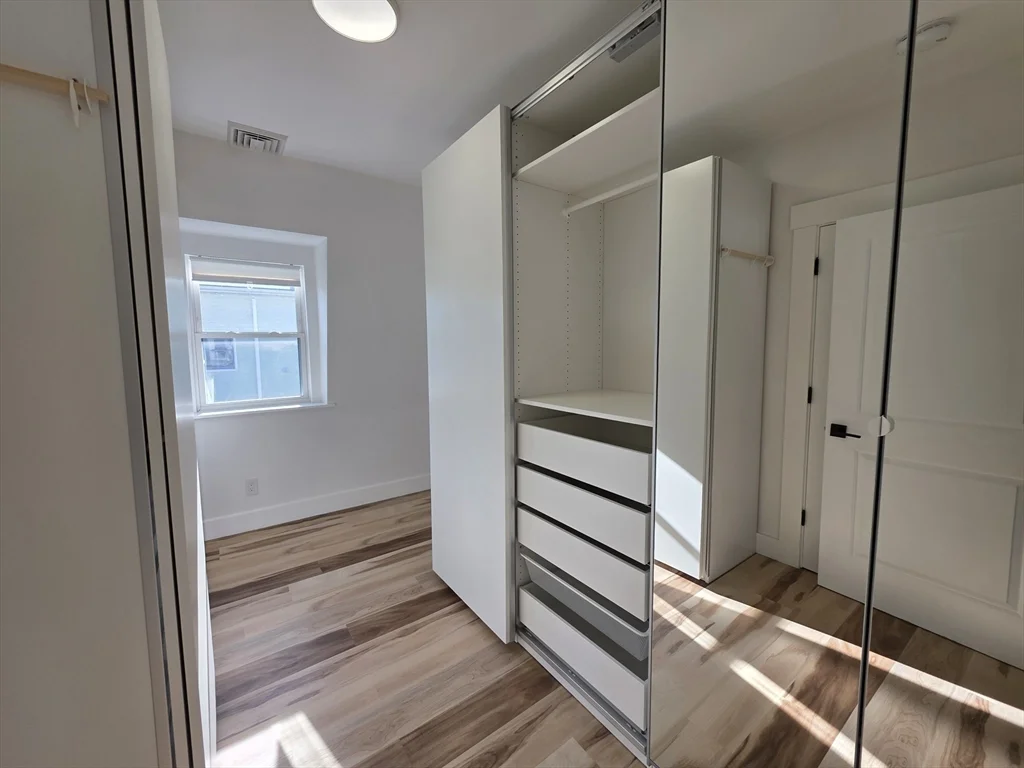 84 Dudley St, Medford