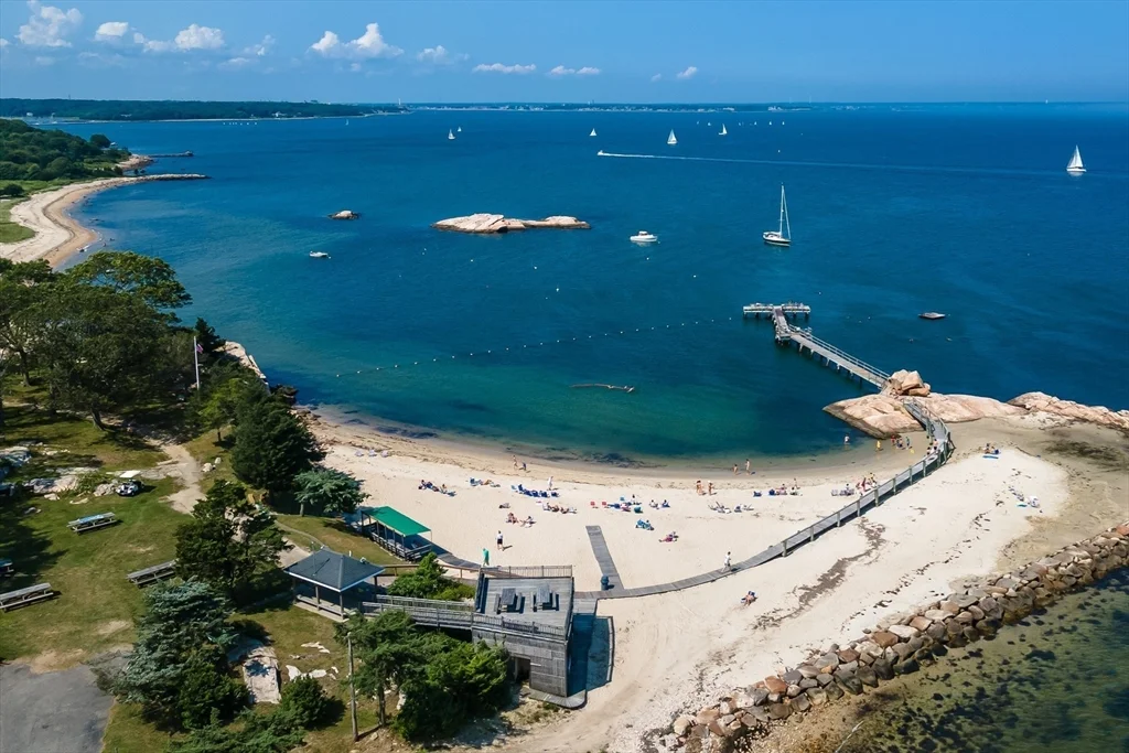 3 Nonquitt Ave, Nonquitt