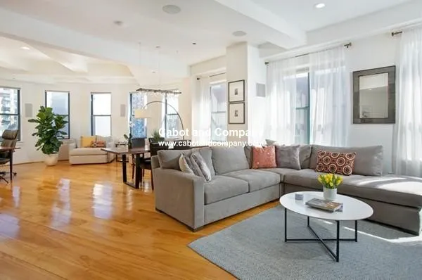 40 Fay St, South End